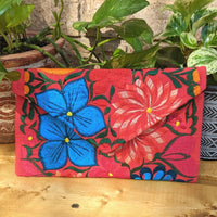 Breezy Summer Clutch